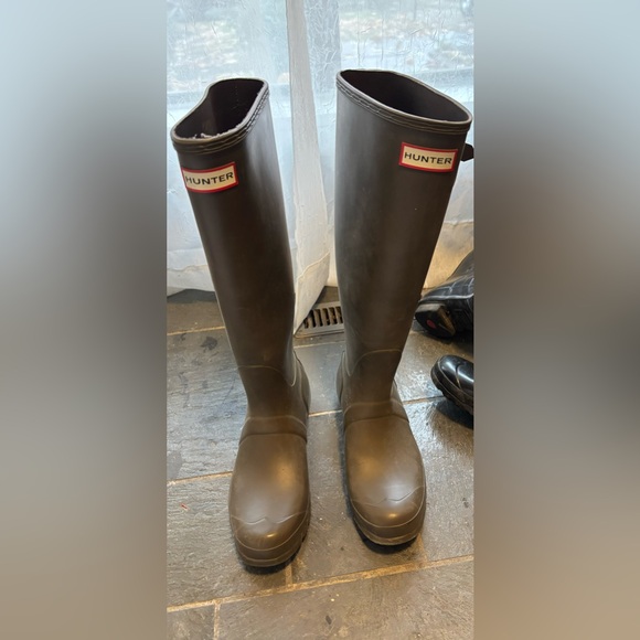 Matte Green Tall Hunter Boots - Picture 3 of 5